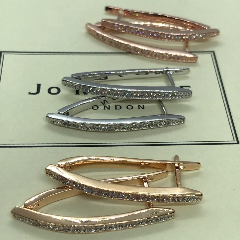 🌟 Earrings - Picture 8 of 8